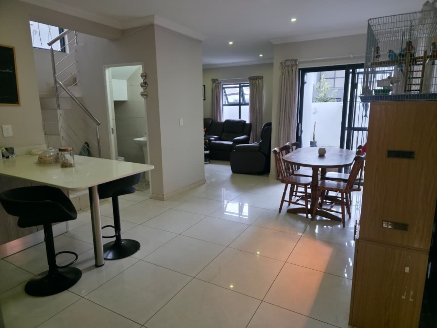 To Let 3 Bedroom Property for Rent in Parklands North Western Cape